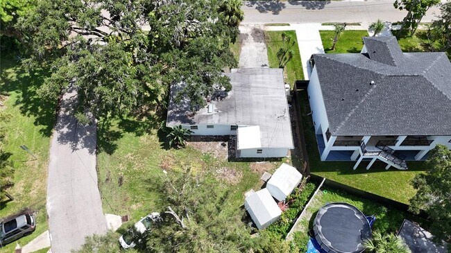Building Photo - 5039 Avery Rd