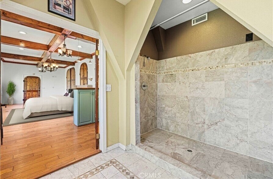 Building Photo - 3916 Carnavon Way