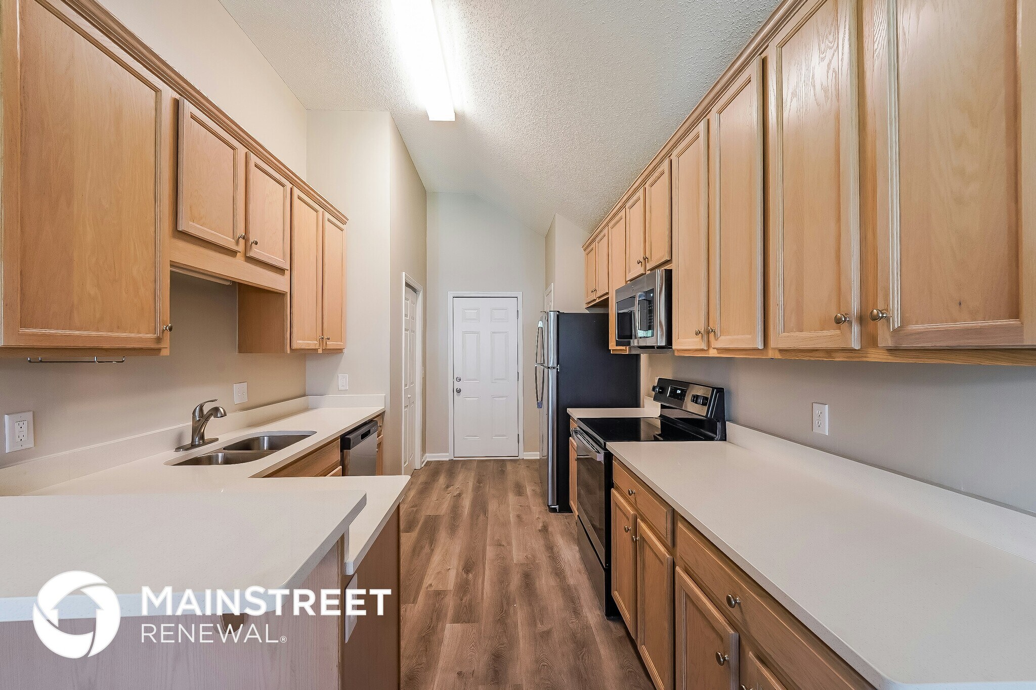 Building Photo - 4928 Madison Cir