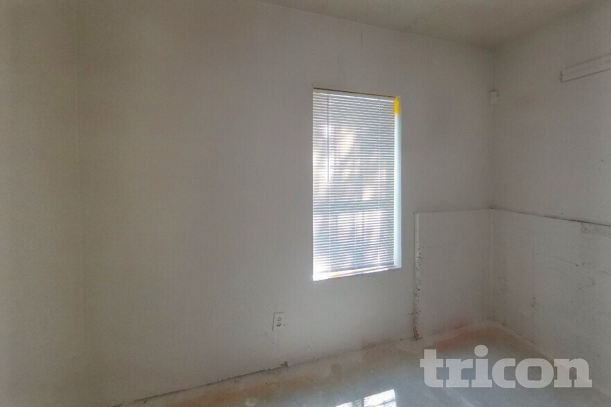 Building Photo - 523 Andrews Dr
