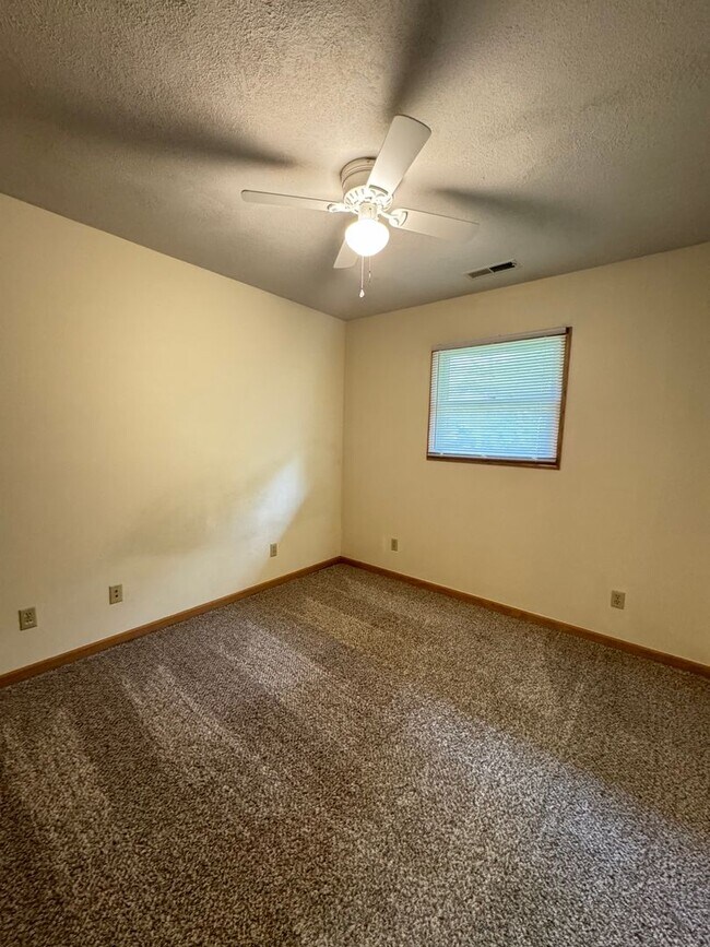 Building Photo - 892 Tremont St