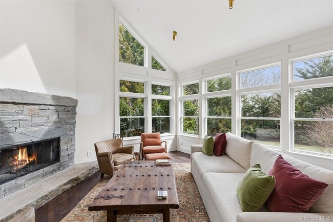 Building Photo - 4 Glynn Dr