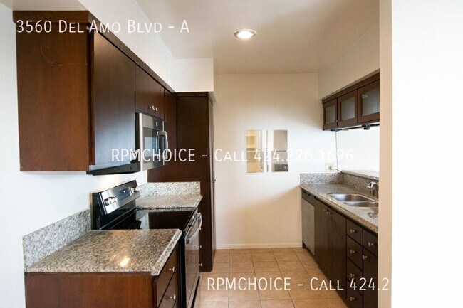 Building Photo - 3560 Del Amo Blvd
