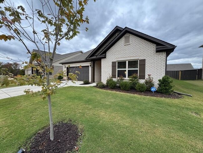 Building Photo - Extra Square footage, Mountain Views