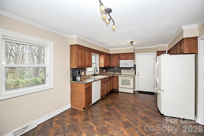 Building Photo - 121 Marshdale Ave SW