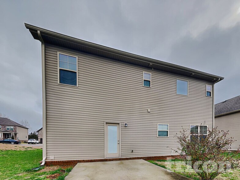 Building Photo - 1031 Solomon Ln