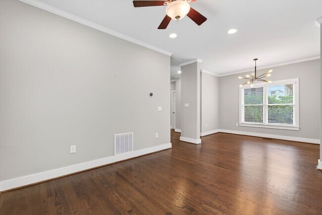 Building Photo - Decatur's Hidden Gem: Renovated 3BR Retreat with Expansive Backyard, Fruit Trees & Unbeatable Loc...