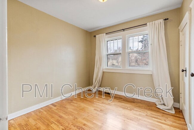 Building Photo - 3195 Fenton St