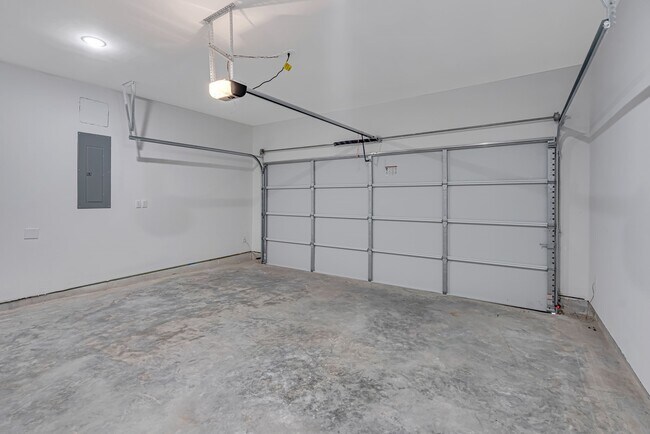 Building Photo - 5105 Mallow St