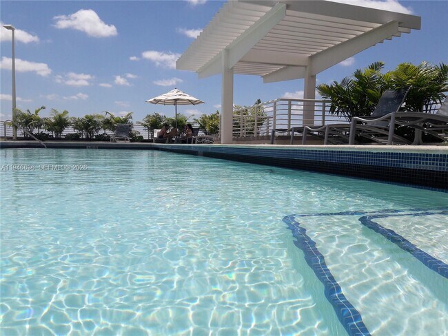 Building Photo - 3250 NE 1st Ave