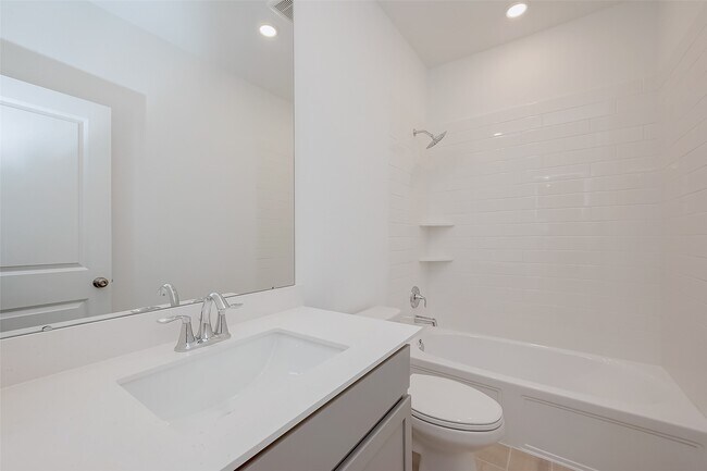 Building Photo - 11255 Tropical Forest Wy