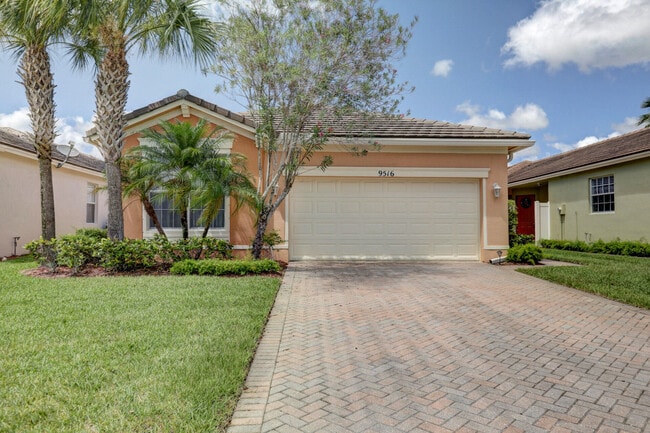 Primary Photo - 9516 SW Flowermound Cir