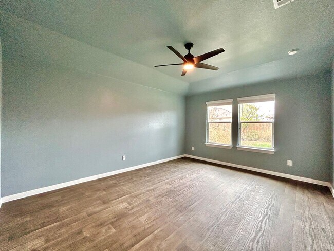 Building Photo - 144 Callado Cir