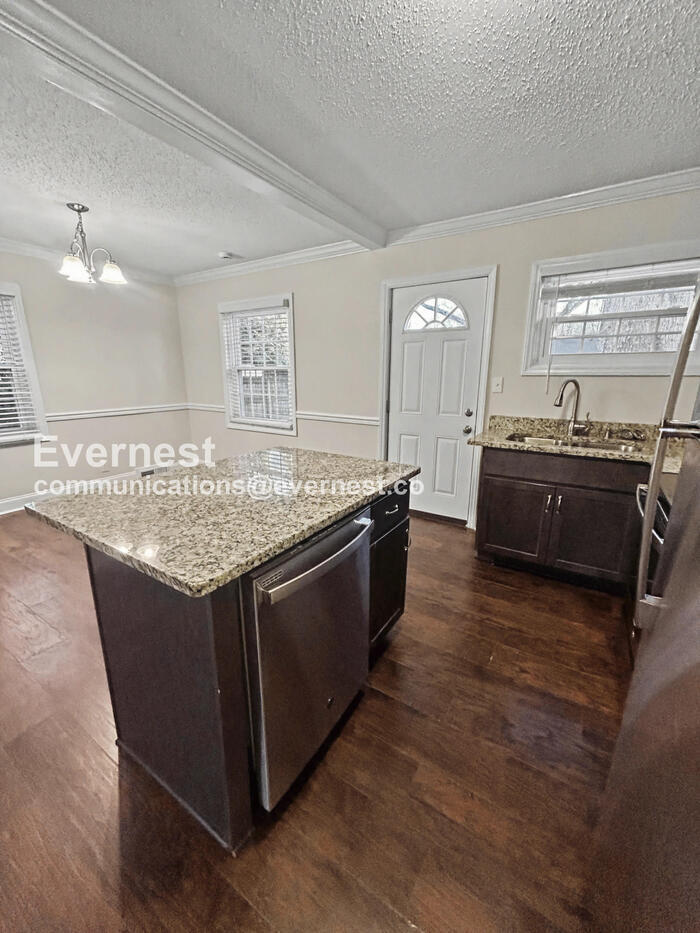 Building Photo - 144 British Lake Dr