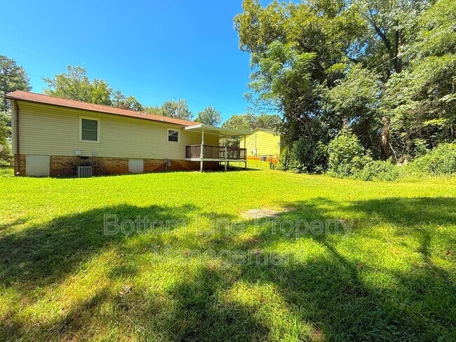 Building Photo - 612 Dundeen Dr