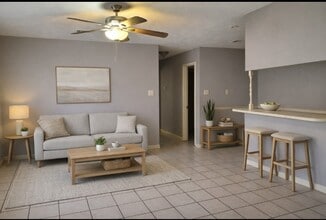 Building Photo - 315 Willowick St