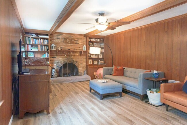 Building Photo - 4 Bed 2.5 Bath Home In VA Beach for Rent !