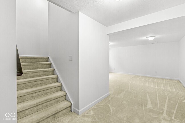 Building Photo - 7826 Gray Eagle Dr