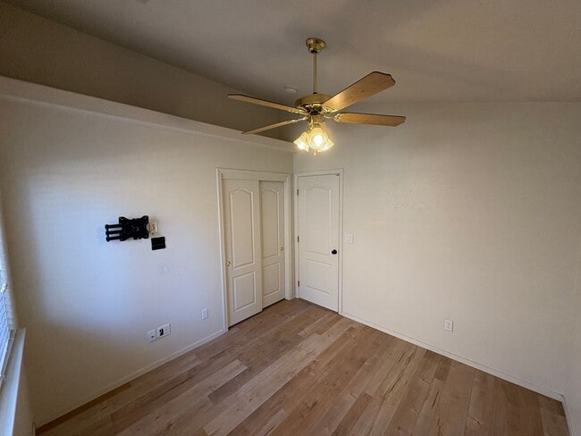 Building Photo - 3524 S Lincoln Ct