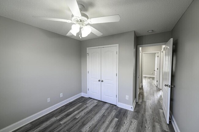 Building Photo - 307 Nile Ln