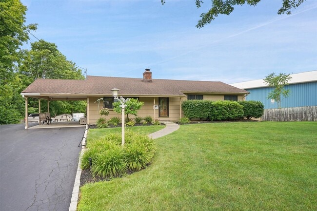 Primary Photo - 112 Bucks Hollow Rd