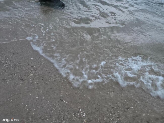 Building Photo - 2492 N Independence Dr