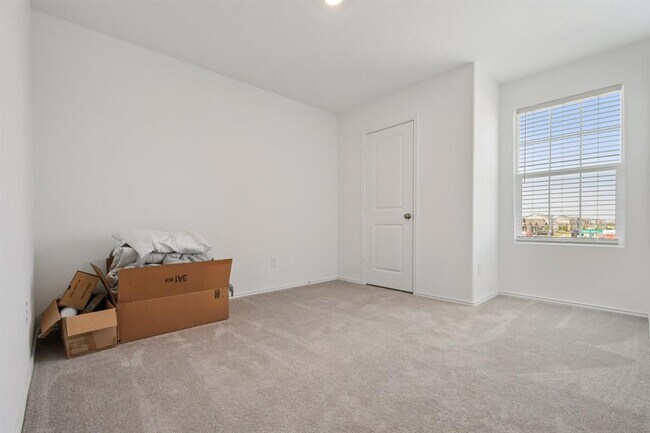 Building Photo - 17717 - Sulphur Spgs Wy