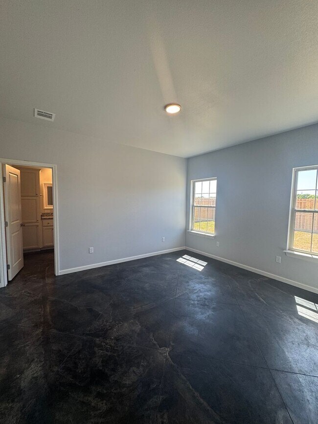 Building Photo - CORNER LOT!!!Glendale area CISD 3/2/2 !!! Be the 1st to live here!!!