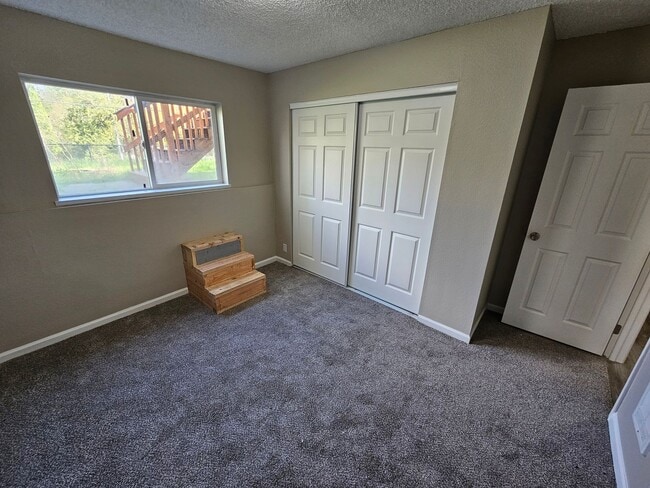 Building Photo - 2535-2537 Wilark Dr NW