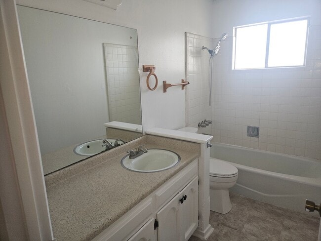 Building Photo - 6823 Grass Valley Dr