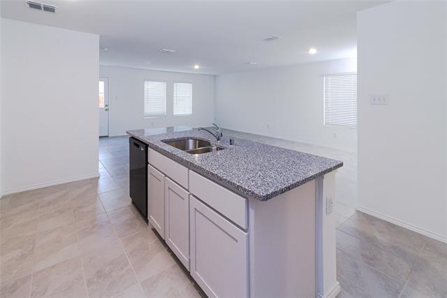 Building Photo - 404 Dewberry St