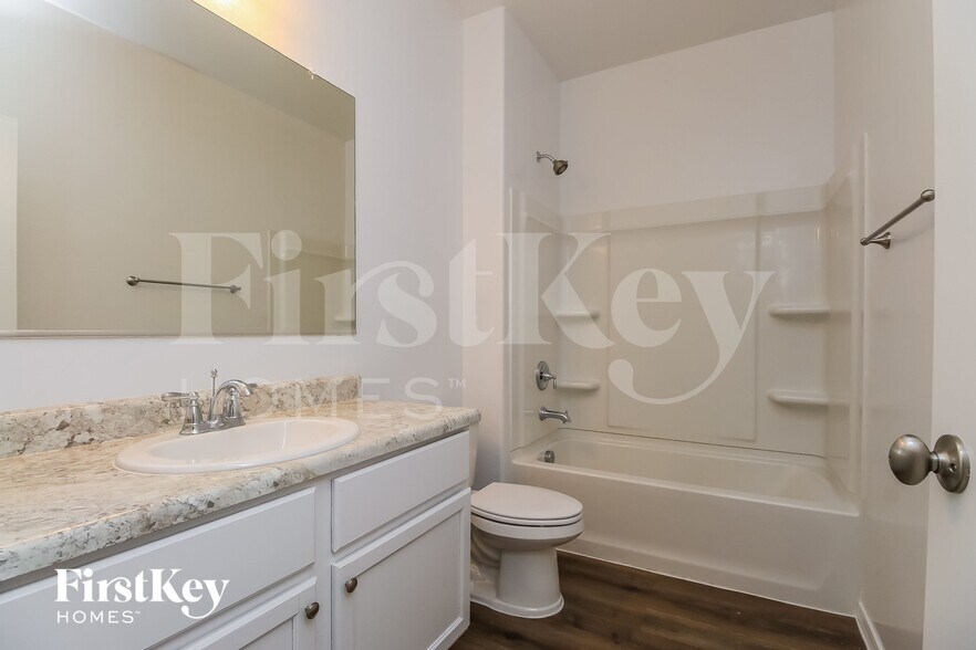 Building Photo - 11360 E Marigold Ln