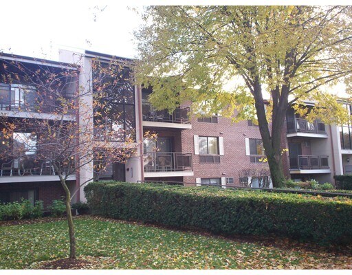 Building Photo - 2344 Commonwealth Avenue