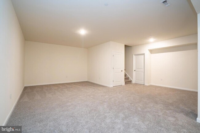 Building Photo - 3403 Jordan Dr