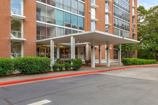Building Photo - 130 26th St NW