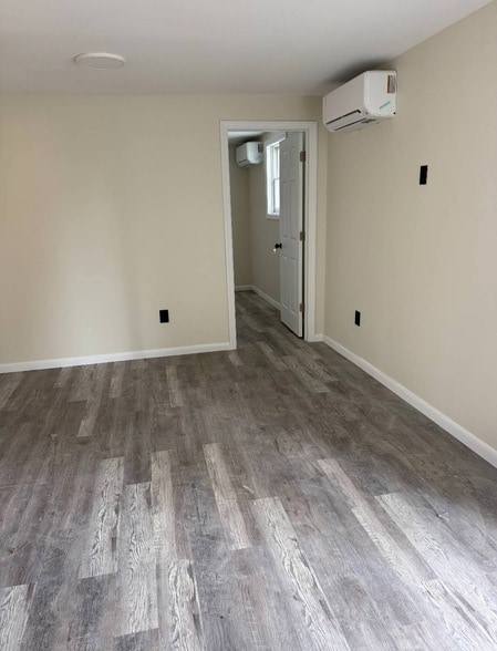 Building Photo - 39 Dunston Ave