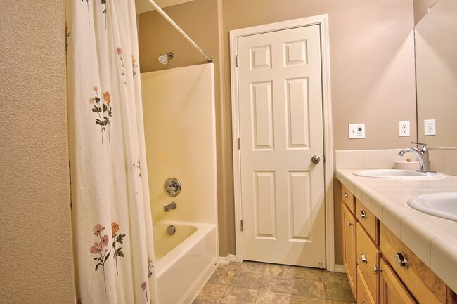Building Photo - 2727 Crater Ln