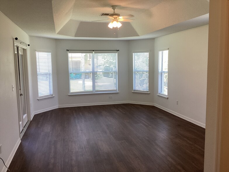 Building Photo - 1424 Mistflower Ln