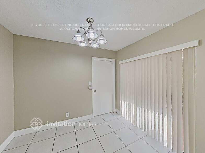 Building Photo - 12162 NW 23rd Manor