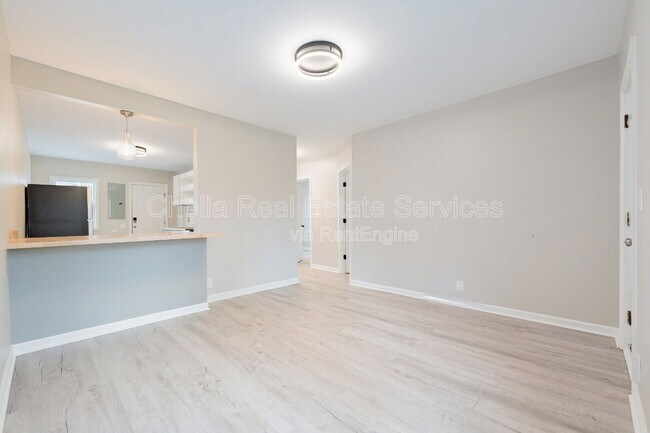 Building Photo - 922 Morrow Rd