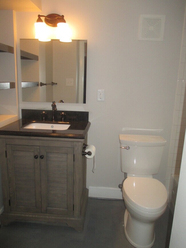 Building Photo - Townhome for rent in Upper Fells Point (Butcher's Hill)