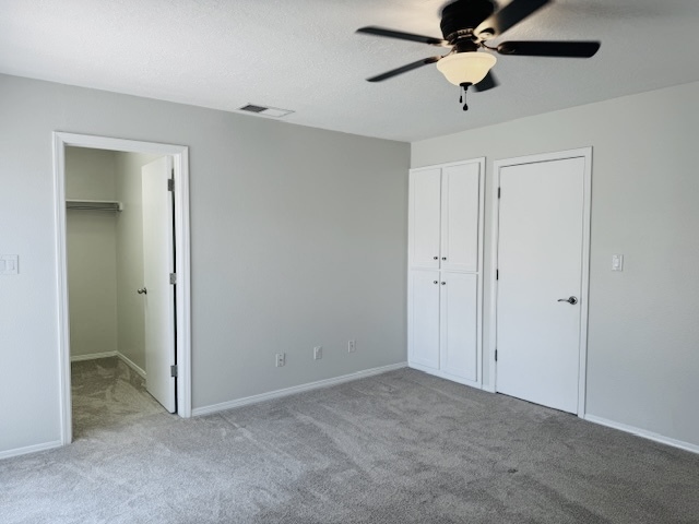 Building Photo - 6936 Black Pine Pl NE