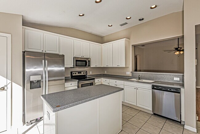 Building Photo - 2126 Hunters Greene Dr