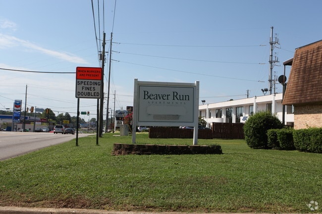 Building Photo - Palms at Center Point
