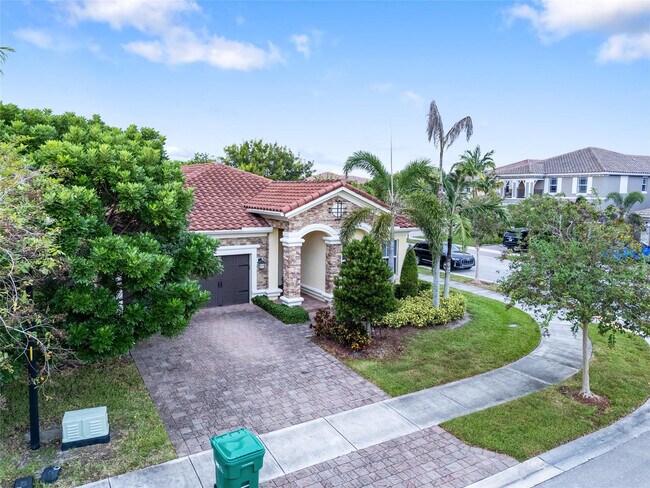 Building Photo - 9741 S Miralago Way