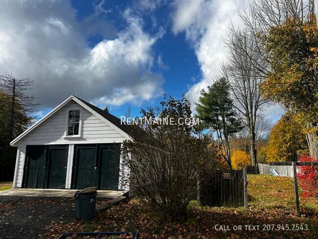 Building Photo - 92 Main Rd N