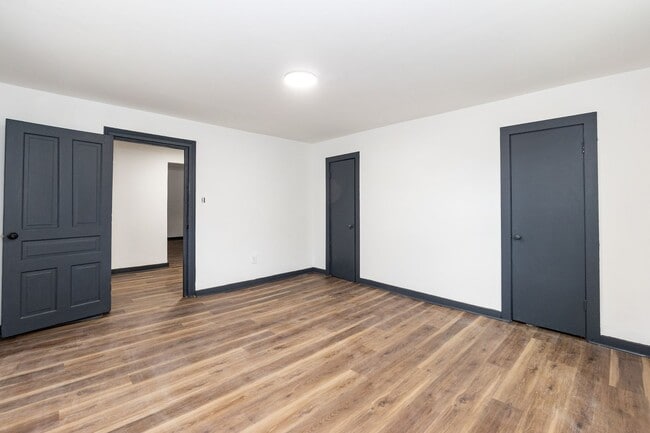 Building Photo - Spacious Three Bedroom Remodeled Home!