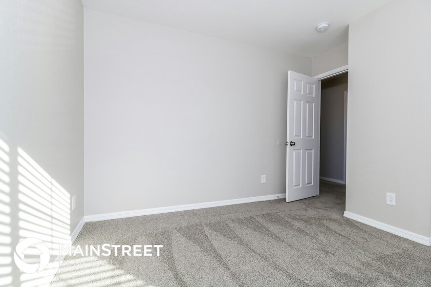 Building Photo - 12560 W St Moritz Ln