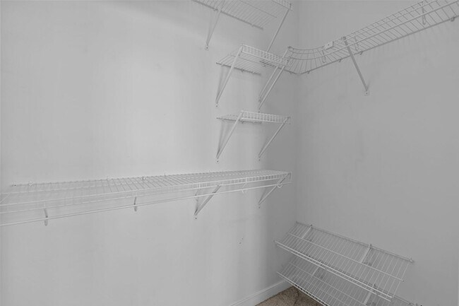 Building Photo - For Rent in Norfolk!