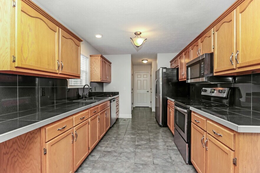 Building Photo - 241 Faldo Dr